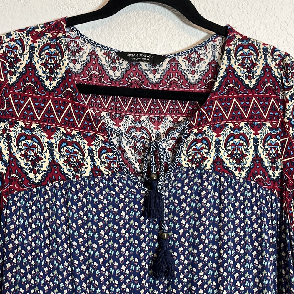 Urban Renewal boho mixed media 3/4 sleeve v-neck tassel tie midi dress Gypsy - Picture 7 of 13